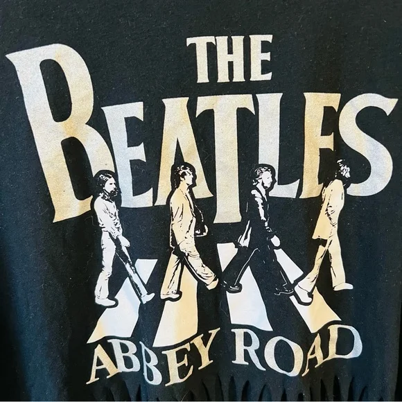 The Beatles Abbey Road Medium Fringe Top Black Cropped Band Tee Boho Rock Shirt - Picture 3 of 4